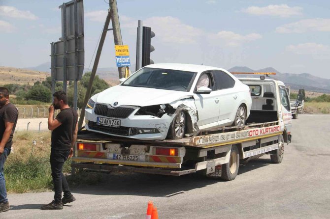 Konya’da 2 Otomobil Çarpıştı: 7 Yaralı