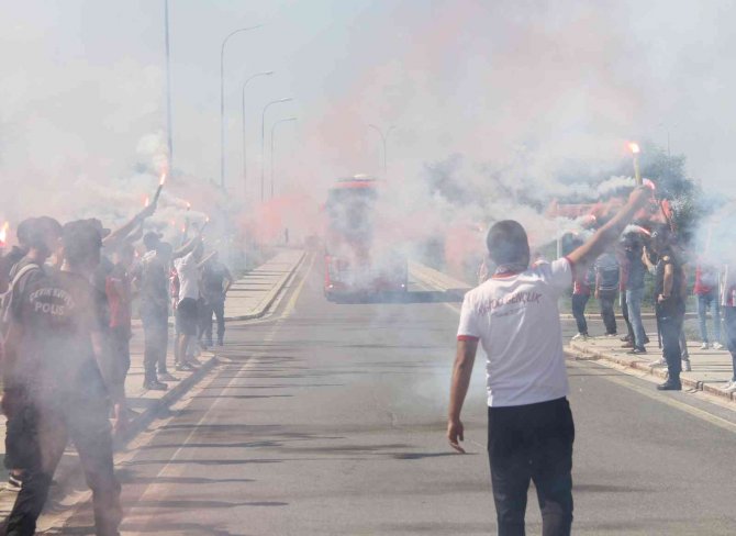 Sivasspor’a Coşkulu Uğurlama
