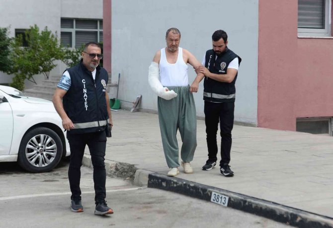 Annesini Yastıkla Boğarak Öldürdü