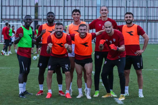 Samsunspor’da 30 Futbolcunun Lisansı Çıkarıldı