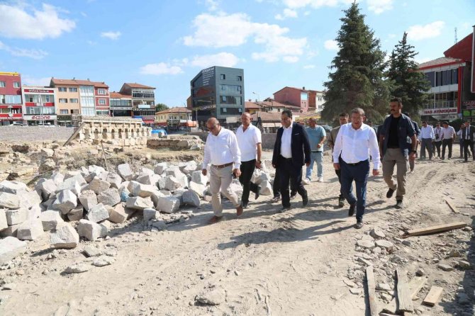 Tarihi Roma Hamamı’nda Çevre Düzenlemesi Sürüyor