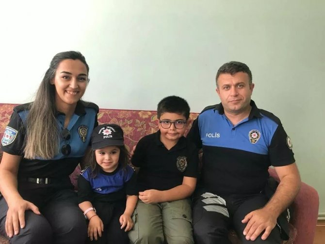 Tdp Polislerinden 8 Yaşındaki Hüseyin’e Sürpriz Ziyaret