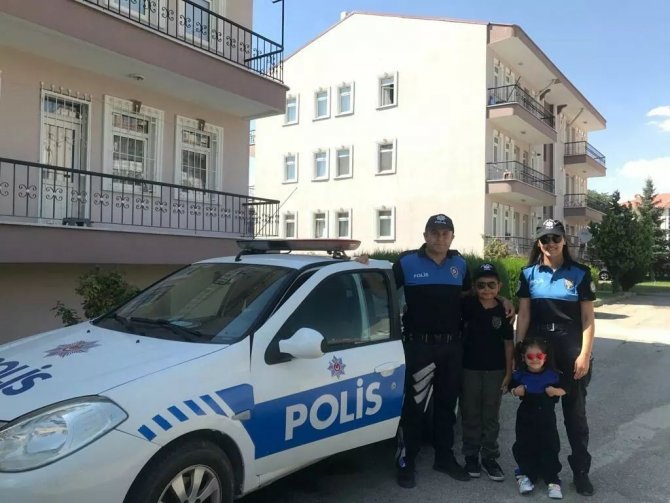 Tdp Polislerinden 8 Yaşındaki Hüseyin’e Sürpriz Ziyaret