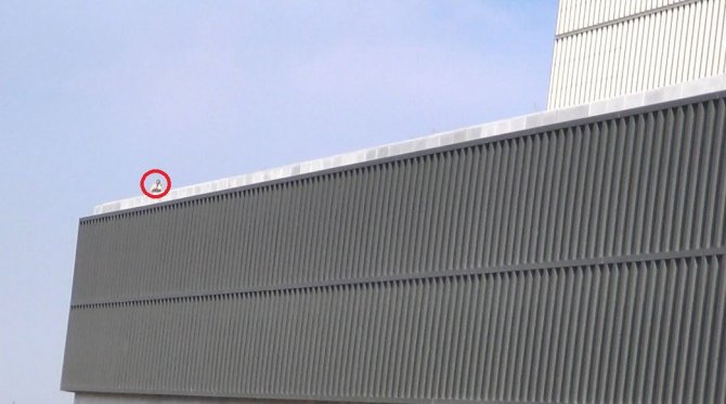 Eylem Yapan İşçiler, Belediye Binasından Kendilerini Çeken Dronu Yuhaladı