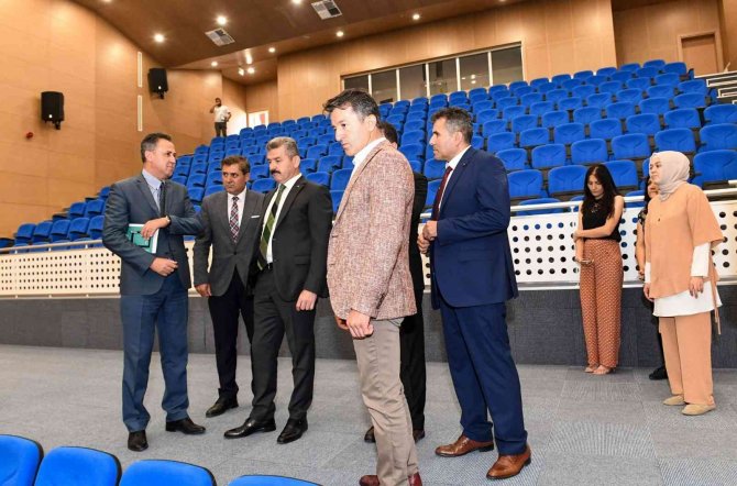 Uşak’ta Üniversite Güvenlik Ve Barınma Tedbirleri Toplantısı Gerçekleşti