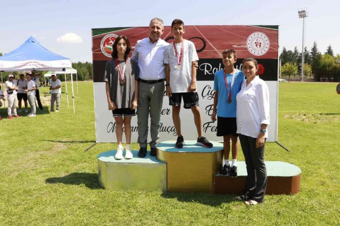 "Sporun Enleri Atletizm İ̇l Finalleri" Düzenlendi