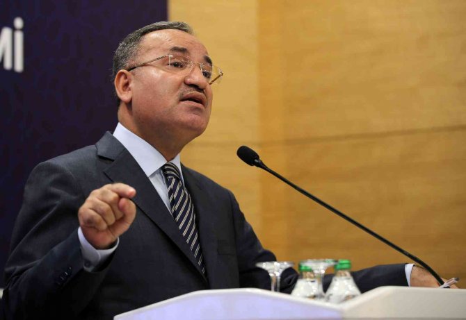 Adalet Bakanı Bozdağ: “Sicil Kayıtlarını Sildirmek İçin Artık Ankara’ya Gelme Dönemi Kapandı“