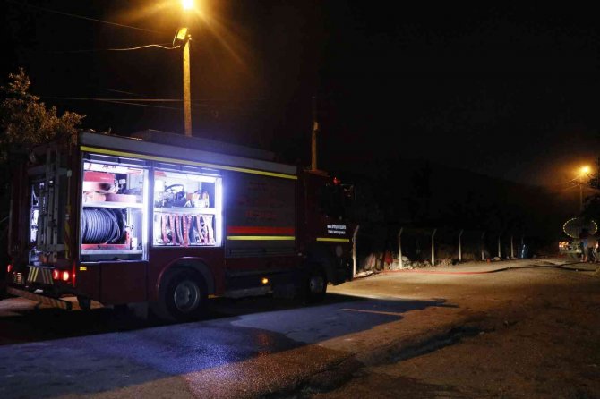 Adana’da Geri Dönüşüm Fabrikasında Yangın