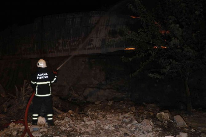 Adana’da Geri Dönüşüm Fabrikasında Yangın