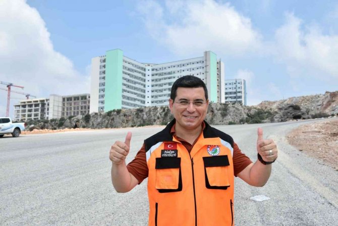 Kepez’den Antalya Şehir Hastanesine Konforlu Yollar