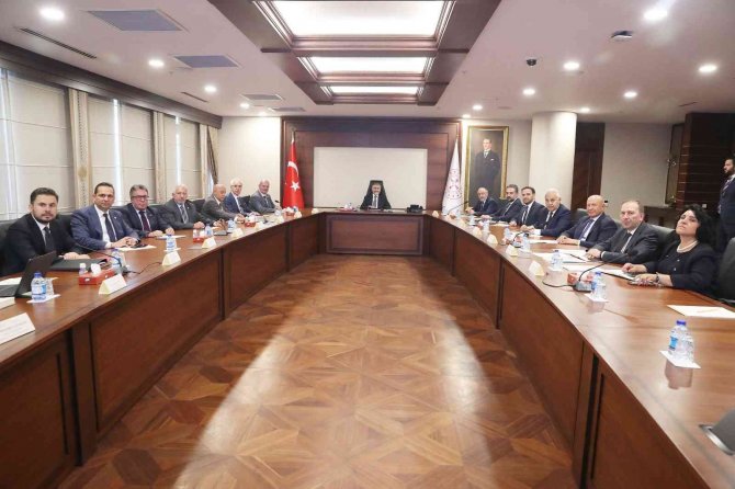 Bakan Nebati: "Türkiye Vazgeçilemeyecek Bir Üretim Merkezidir"