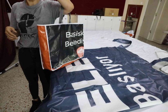 Branda Ve Afişler Çantaya Dönüşecek