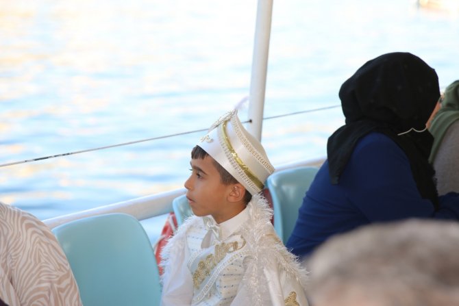 ‘Mavi Tur’la Sünnet Şöleni