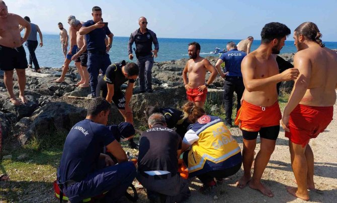 Denizde Kaybolan 16 Yaşındaki Çocuk Hayatını Kaybetti