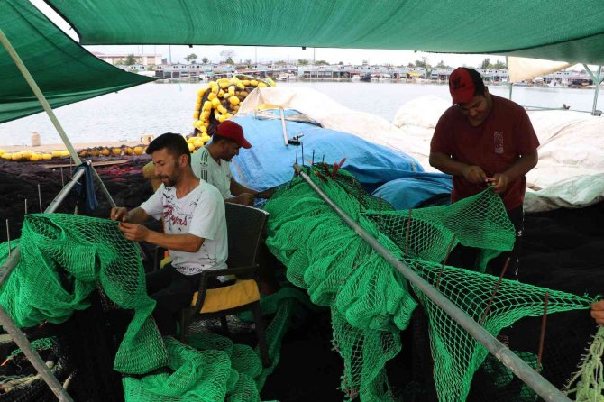 1 Eylül’de ’Vira Bismillah’ Diyecek Balıkçılar Yeni Sezon İçin Hazırlıklarını Sürdürüyor