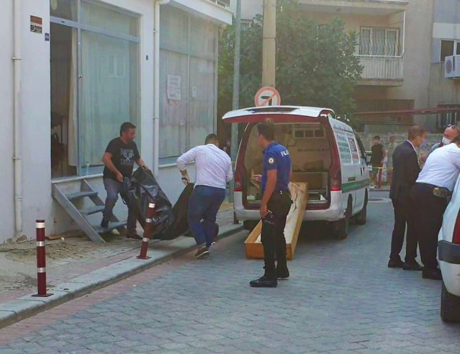Sevgilisinden Olumsuz Cevap Alan Tekstil İşçisi İşyerinde Ölü Bulundu