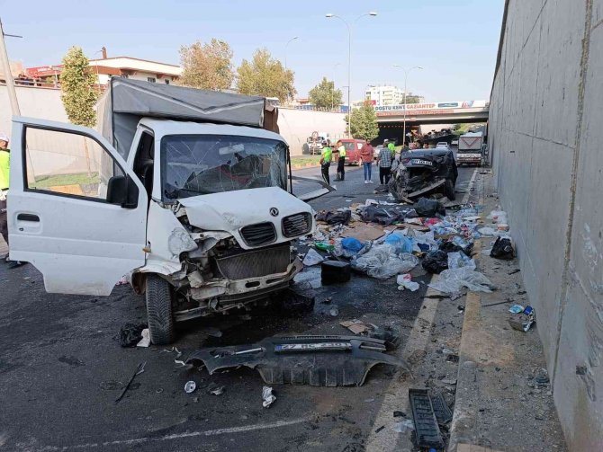 Feci Kaza Sonrası Ortalık Savaş Alanına Döndü
