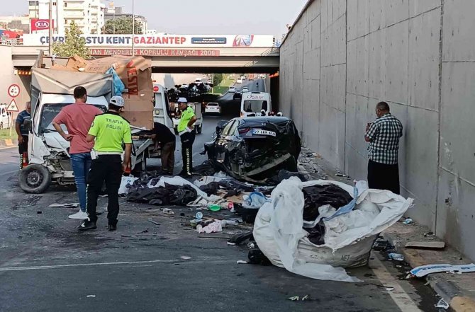 Feci Kaza Sonrası Ortalık Savaş Alanına Döndü