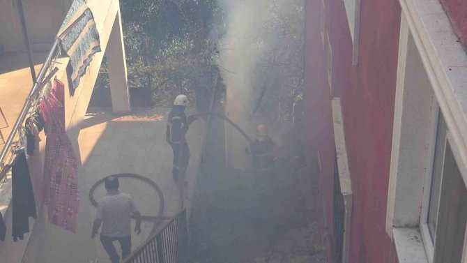Gümüşhane’de Bir Evin Bahçesinde Çıkan Yangın Paniğe Neden Oldu