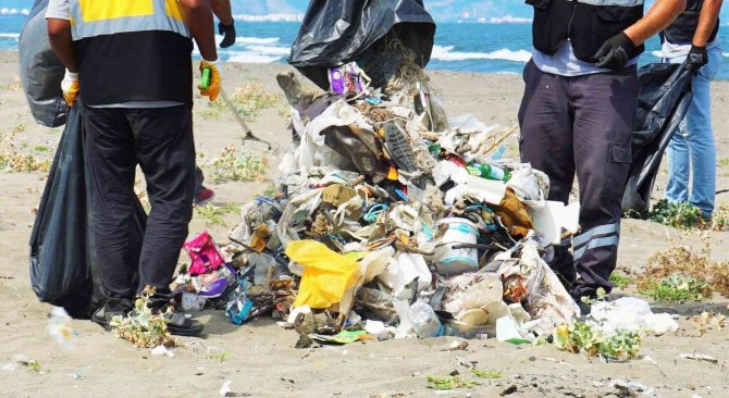 Samsun Plajlarından Günde 8 Ton Atık Toplanıyor