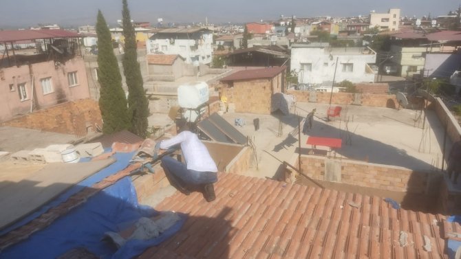 Polis Operasyonda Çocuklar Korkmasın Diye Dondurma Dağıttı