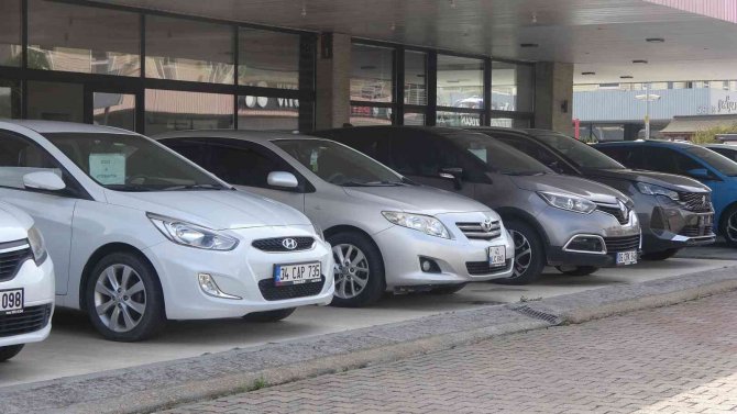 Oto Galericiler, 6 Ay Ve 6 Bin Kilometre Şartının Vatandaşlara Da Uygulanmasını İstiyor