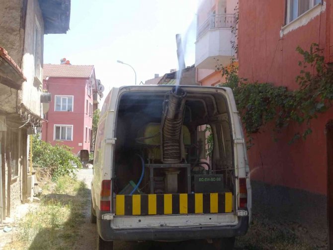 Hisarcık’ta Haşere İlaçlama Çalışmaları Sürüyor