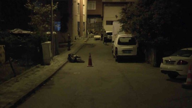Ümraniye’de Uyuşturucu Hesaplaşması Kanlı Bitti: 1 Ölü, 1 Yaralı