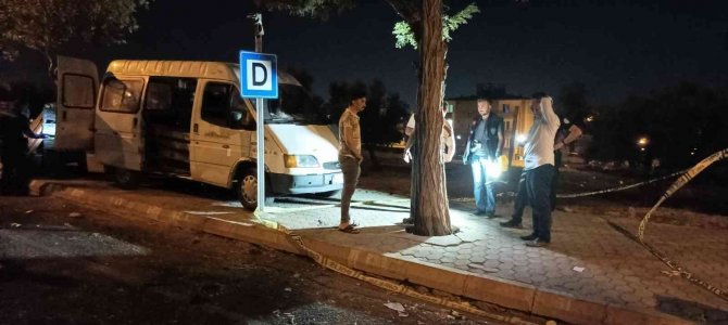 Pazar Yerinde Silahlı Kavga: 2 Yaralı