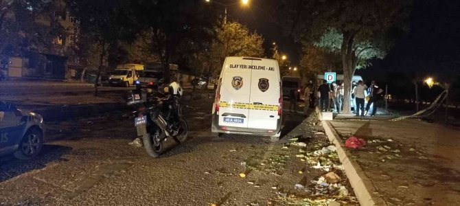 Pazar Yerinde Silahlı Kavga: 2 Yaralı