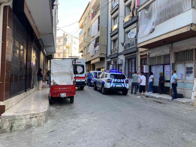 İ̇zmir’de Damat Dehşet Saçtı: Boşanma Aşamasındaki Eşini Ve Kayınpederini Öldürdü, 2 Baldızını Yaraladı