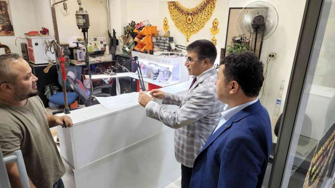 Vali Gürel Bedesten İ̇ş Hanı Esnafı İle Bir Araya Geldi