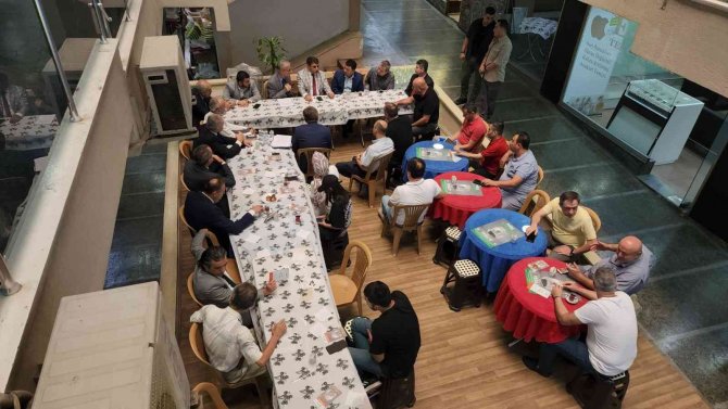 Vali Gürel Bedesten İ̇ş Hanı Esnafı İle Bir Araya Geldi