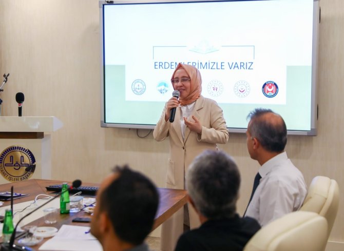 Vali Çiçek: “Erva Projesi, Eğitim Öğretim Alanında Örnek Teşkil Edecektir”