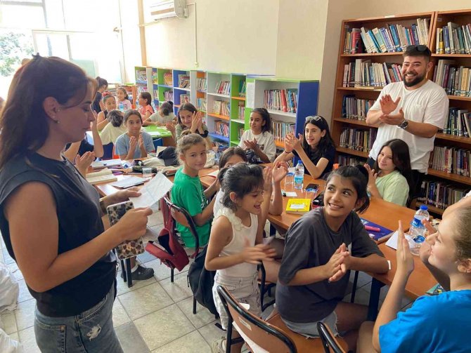 Koçarlı’da ’Kütüphanede Dünya Var’ Hayata Geçirildi