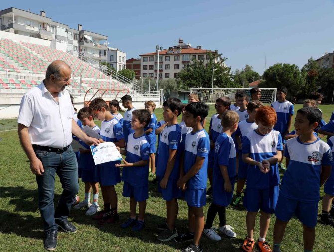 Mudanya Yaz Spor Okullarında Sertifika Sevinci