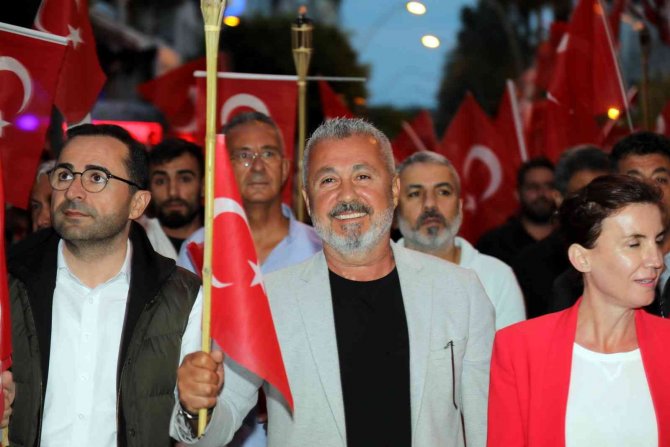 Melek Mosso’dan Manavgat’ta 30 Ağustos Konseri