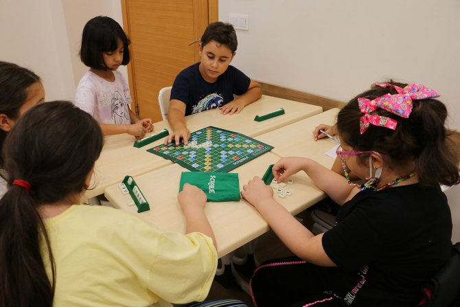 Sgm’li Minikler İ̇ngilizceyi Oyunlarla Öğreniyor