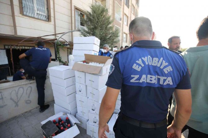 Şanlıurfa’da Sahte Tarım İlacı Üretilen Depoya Baskın