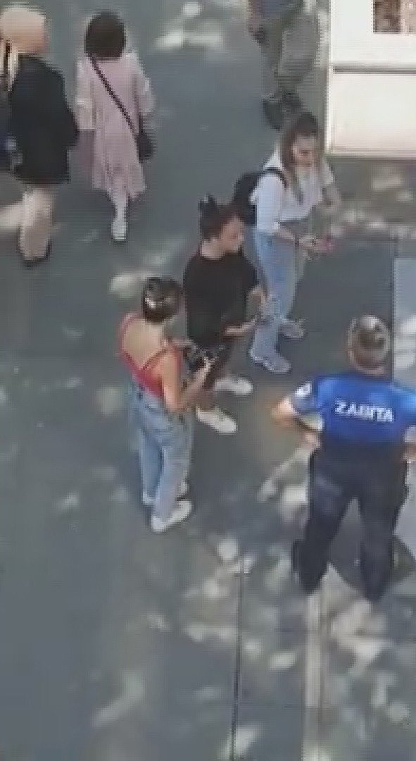 Genç Kızların Videosunu Çektiği İddia Edilen Genç Serbest Bırakıldı