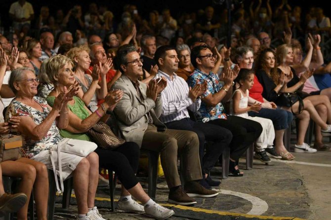 Alaturka Akşamlar Kuşadası’na Konuk Oldu