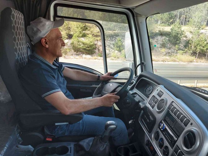 Devrekani Belediyesine Hibe Edilen Kamyon Hizmete Alındı