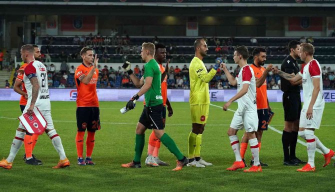Uefa Avrupa Konferans Ligi: Başakşehir: 0 - Royal Antwerp: 0 (Maç Devam Ediyor)