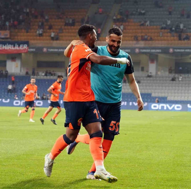 Uefa Avrupa Konferans Ligi: Medipol Başakşehir: 1 - Royal Antwerp: 1 (Maç Sonucu)