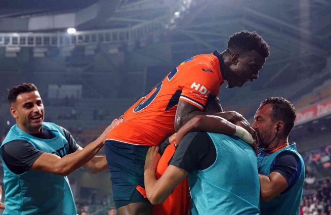Uefa Avrupa Konferans Ligi: Medipol Başakşehir: 1 - Royal Antwerp: 1 (Maç Sonucu)