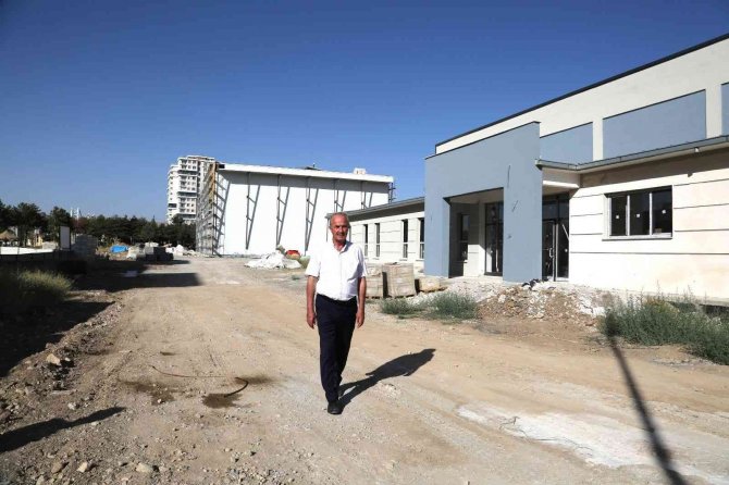 Tuşba Belediyesinden Modern Spor Kompleksi