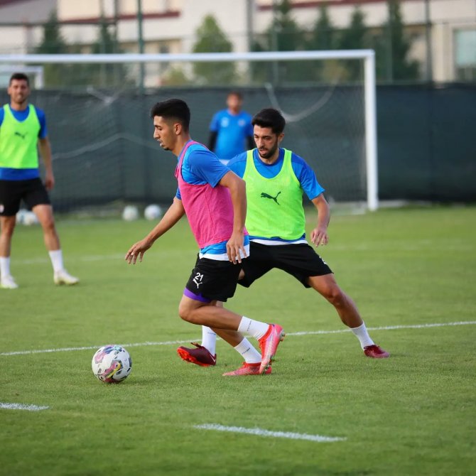 Afyonspor Yöneticileri İdmanı İzledi