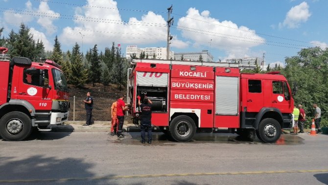 Taşlama Makinesinden Çıkan Kıvılcım Yangına Sebep Oldu