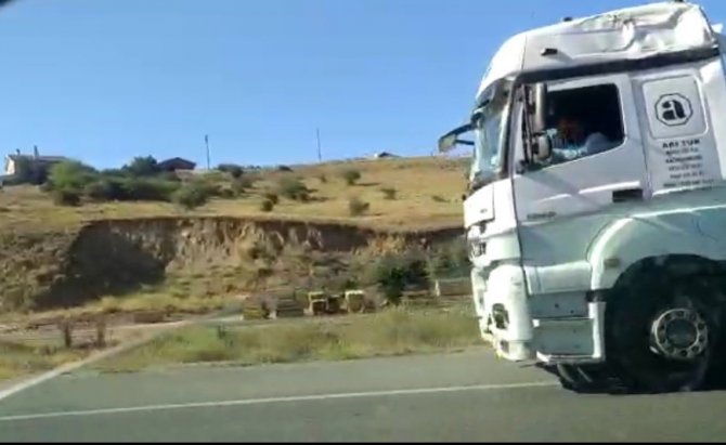 Ankara’da Kamyon Sürücüsü Adeta Trafik Terörü Estirdi