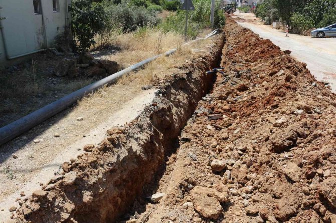 Büyükşehir Serik’te Alt Yapı Çalışmalarını Sürdürüyor